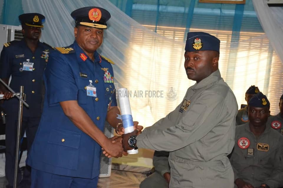 NAF HOLDS COMBINED GRADUATION CEREMONY FOR INSTRUCTOR PILOTS, CAPTAINS, FIRST OFFICERS AS CAS COMMISSIONS 401 FTS HALL OF FAME